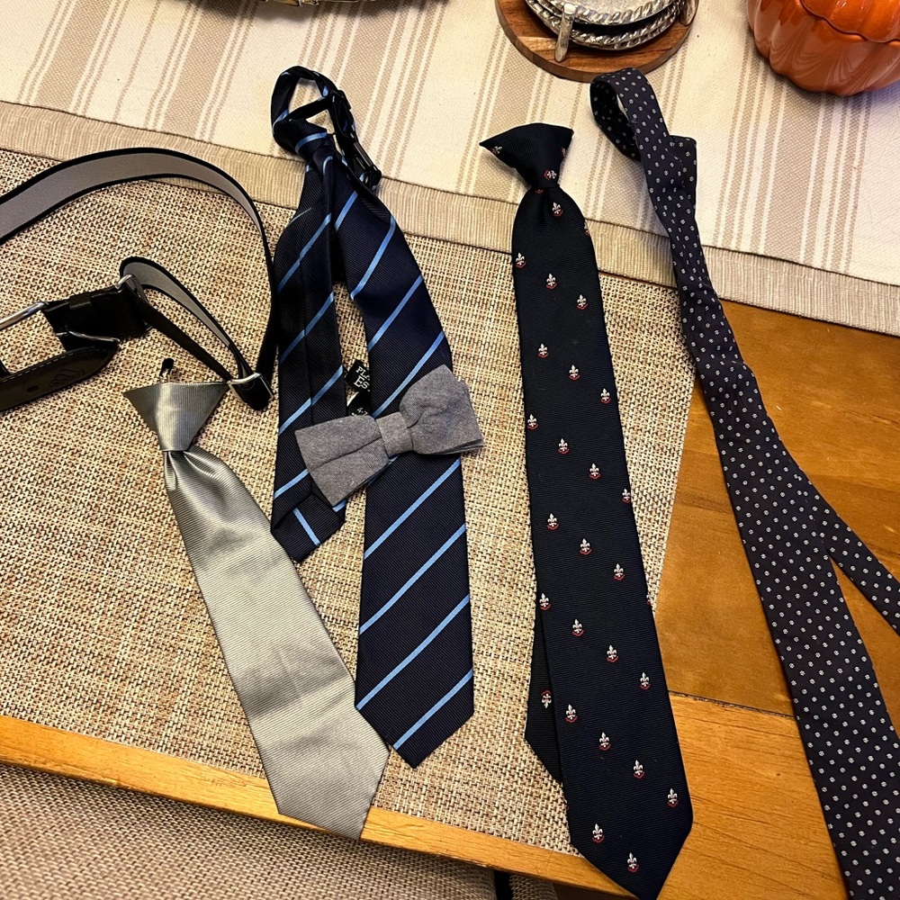 Kids Assorted Ties and Bow Tie Set, & adjustable belt!
